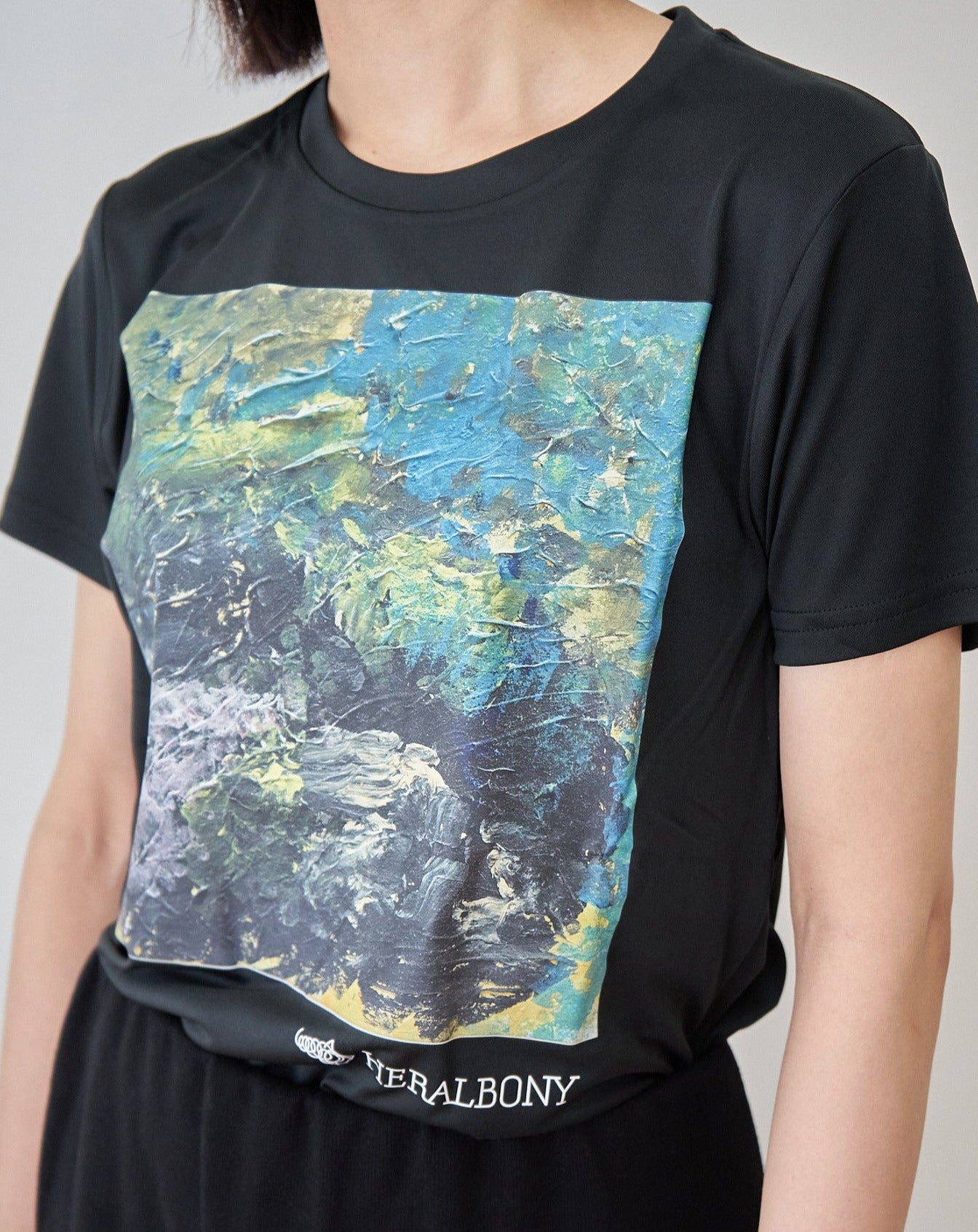 【世界に一枚】絵画ArtistによるアクリルペイントTシャツ