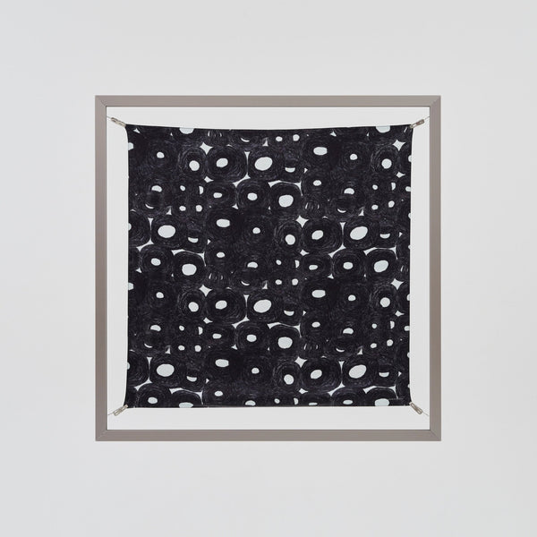 ￥シルクサテンスカーフ「（無題）（丸）」（Paris Edition）Sanae Sasaki